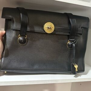 Versace - rare - black leather - gold hardware - shoulder bag